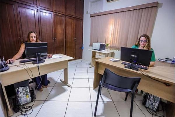 Equipe da N&L Contábil no escritório da Av. Saudade, em Araçatuba